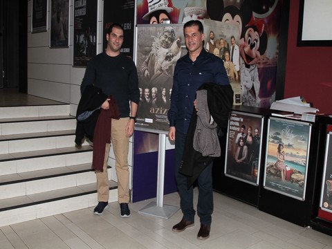 KKTC Başbakanı Hüseyin Özgürgün... BABA OĞULUN TİYATRO KEYFİ!..