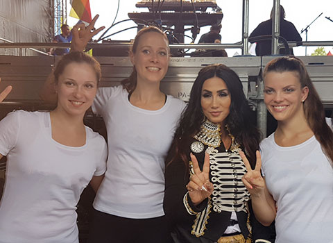 Rojin... 18. SANAT YILINI SAHNEDE KUTLADI