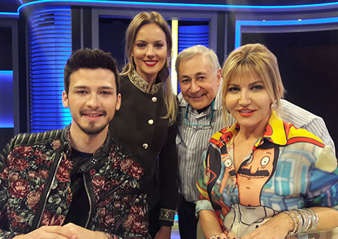 Lütfen+1... “AKTİVİST OLASIM VAR… KÜRKLERE  BOYA ATMAK İSTİYORUM”