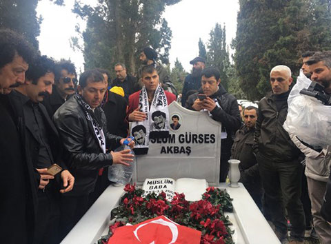 Müslüm Gürses... ÖLÜMÜNÜN 5. YILINDA DUALARLA ANILDI!