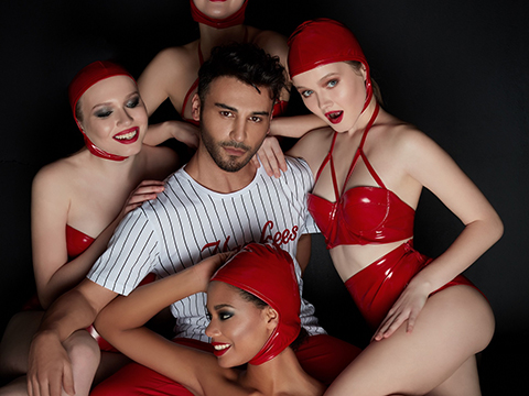 Emre Kaya... 'HAYATIMA GİREN BİNLERCE KADINA TEŞEKKÜR EDERİM!'