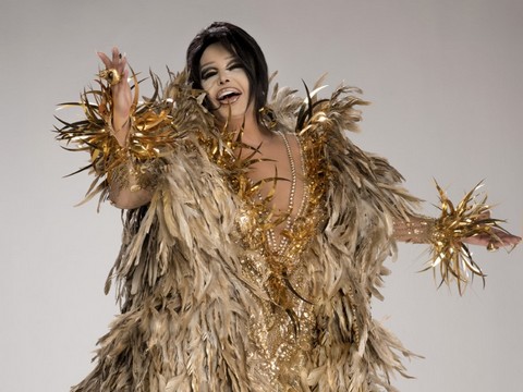 Bülent Ersoy... DİVA'DAN İNGİLİZCE ŞARKI SÜRPRİZİ!..