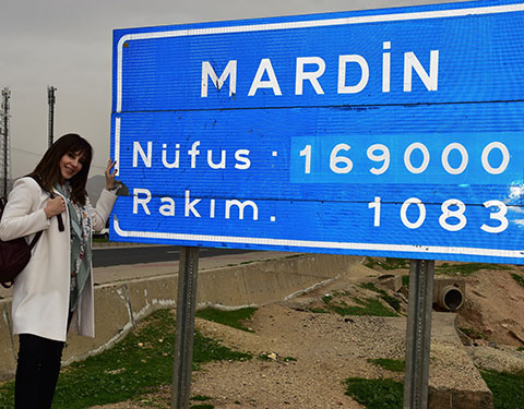 Funda Arar... 8 MART'TA MARDİNLİLERLE BİR ARAYA GELDİ!