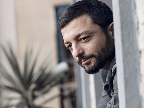 Mehmet Erdem... "NEDEN BÖYLEYİZ ?"!..