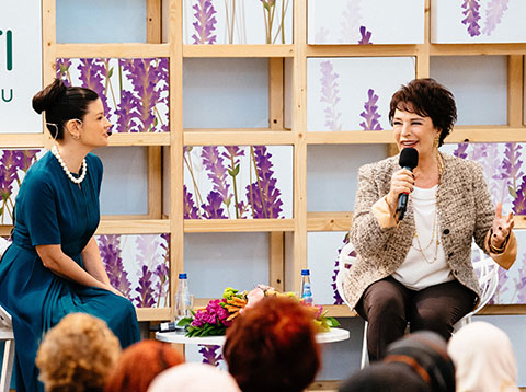 Hülya Koçyiğit... 'ÇOCUKLARIMIZI AYDIN BİREYLER OLARAK YETİŞTİRELİM!