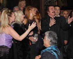 Orhan Gencebay... EĞLENMEYE GİTTİ, EĞLENDİRDİ!