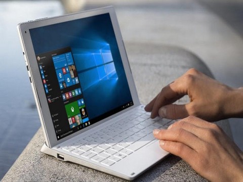 Windows 10... DEV GÜNCELLEME KAPIDA!..