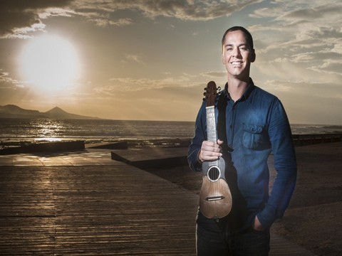 Timple sanatçısı Germán López...CRR KONSER SALONU'NDA!..