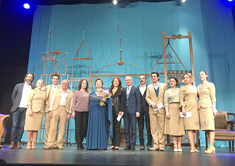 Dilek Türker - Tiyatro Ayna... İSTANBUL'UN GÖZLERİ MAHUR SAHNELENDİ!