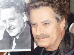 Tarık Akan... NAZIM HİKMET'E İKİZİ KADAR BENZEDİ...