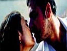 Yetkin Dikinciler ve Fadik Sevin Atasoy... 'USTA'CA ÖPÜŞTÜ!