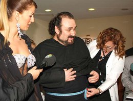 Hakan Aysev... "ZAYIFLADIM AMA, SIRTIMI AÇMAYACAĞIM"!