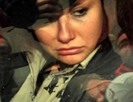 Deniz Seki...CEZAEVİ KARIŞTI!