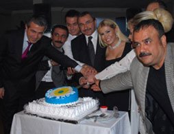 "Ceylan Show"un... BAŞARISINI KUTLADI!