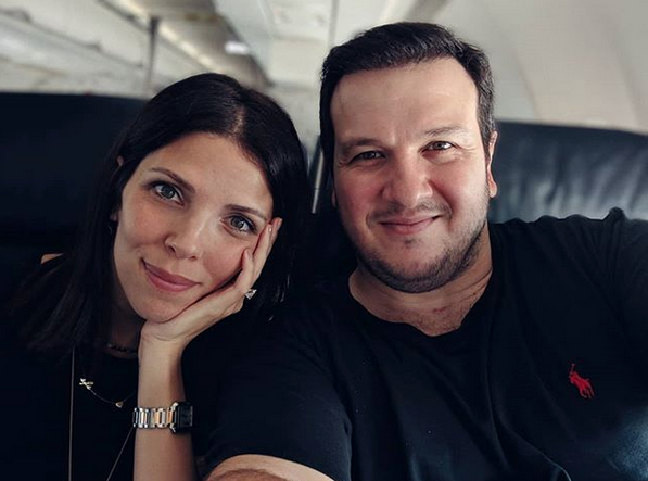 Şahan Gökbakar'dan eşine... "İKİ ÇOCUK ANNESİ KADINSIN YA"!..