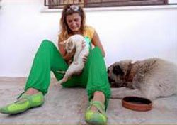 Tuğba Özay... ÖLÜM HABERİYLE YIKILDI!