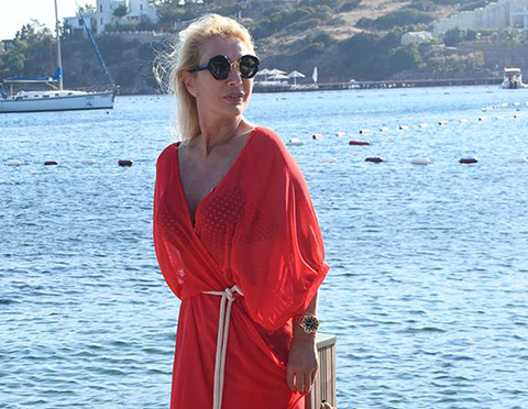 Seda Sayan... İYİLEŞTİ, PLAJA İNDİ!