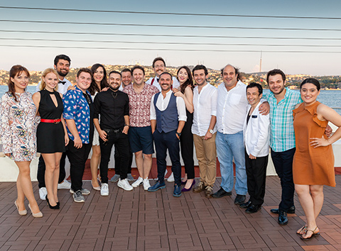 Acayip Tipler...İLK BÖLÜMÜ TEKNEDE İZLEDİLER!