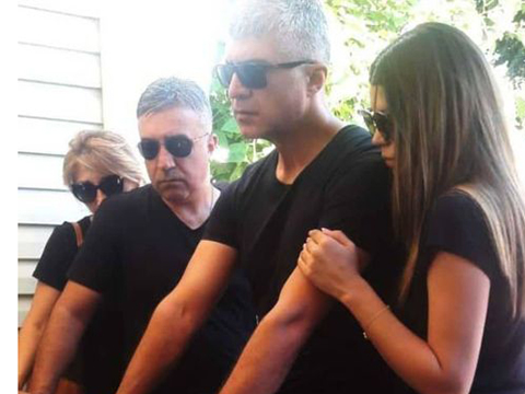 Özcan Deniz... BABASINI SON YOLCULUĞUNA UĞURLADI!