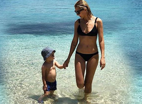 Ece Erken... BİKİNİ FOTOĞRAFLARINI SANSÜRLEDİ!