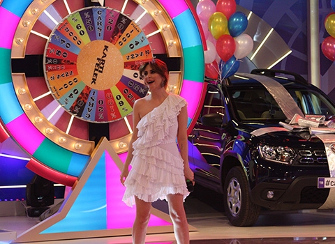 Çarkıfelek... BU AKŞAMIN KONUĞU AYNUR AYDIN!