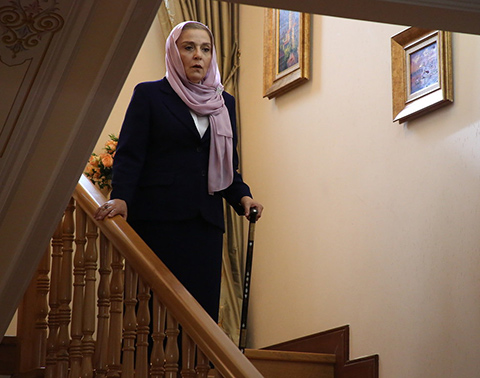 Elimi Bırakma... FERİDE HANIM'IN SON SINAVI!