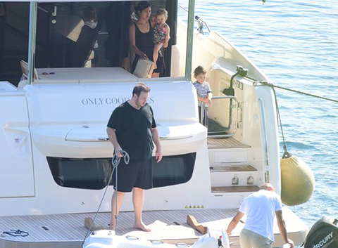 Şahan Gökbakar... TEKNEDE TATİLDEN VAZGEÇMİYOR!