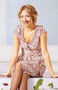 Gülse Birsel....İYİ SENARYO HER ZAMAN SEYREDİLİR...