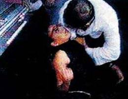 Ebru Gündeş...TIP DÜNYASINA IŞIK OLDU!