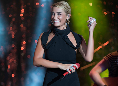 Sıla... HAYRANLARİ AMFİ TİYATROYA SIĞMADI!