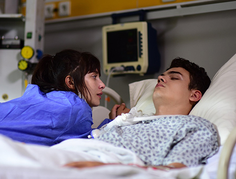 4N1K İlk Aşk...BİRİMİZ HEPİMİZ, HEPİMİZ ALİ İÇİN!