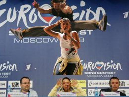 Hadise, Moskova'da ilk prova ve basın toplantısı... "SAHNEDE SEKSİ OLMAYI SEVİYORUM"...