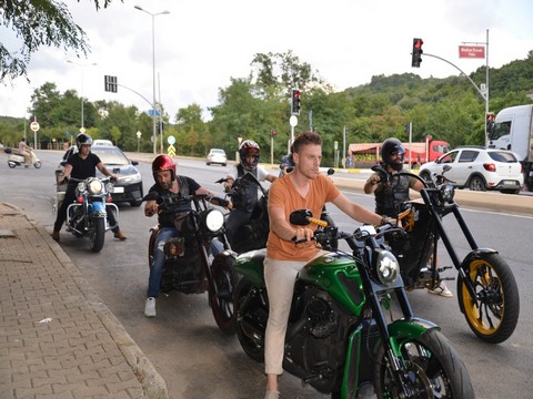 Bekarlığa Feda... VİZYON İÇİN GÜN SAYIYOR!..