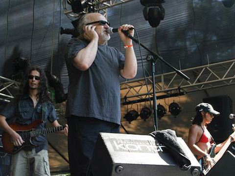 Turgut Berkes... TÜRK ROCK'ININ İLKLERİNDENDİ; KAYBETTİK!..