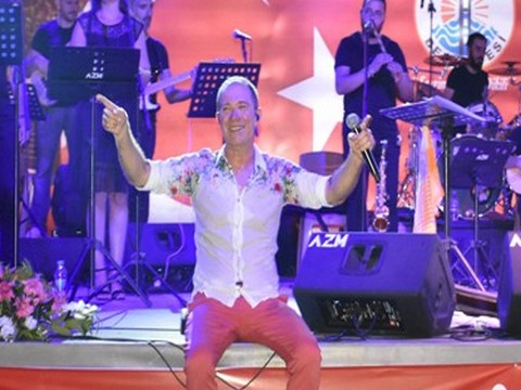 Sümer Ezgü... DİKİLİ FESTİVALİ'NDE GÖRKEMLİ FİNAL!..