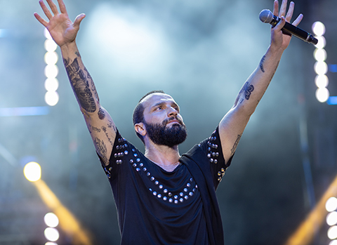 Berkay... AÇIK HAVA’YA DUBLEKS SAHNE!