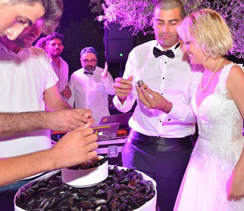 Nihan Tarkan - Ali Rıza Şahenk... DÜĞÜN PASTASI OUT, MİDYE DOLMA İN!