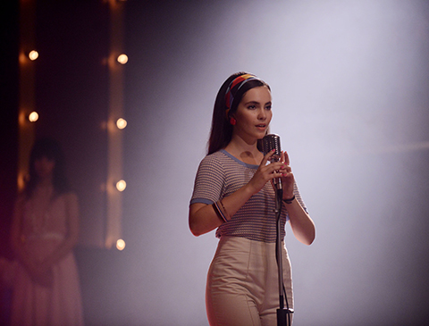 Bir Deli Rüzgar... MELİKE'NİN ŞÖHRET YOLCULUĞU!