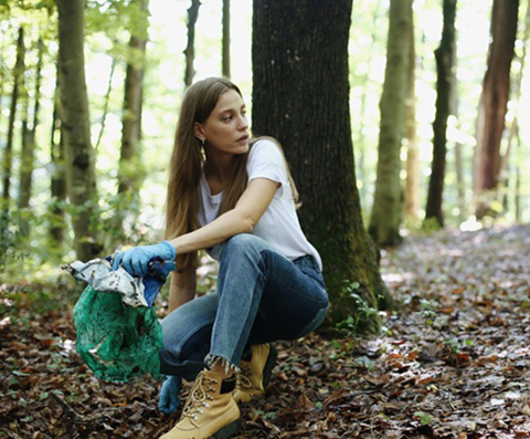 Serenay Sarıkaya... ÇEVRE TEMİZLİĞİ YAPTI, ÇÖP TOPLADI!