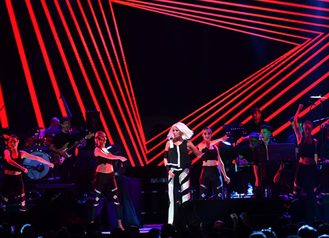 Ajda Pekkan... SÜPER STAR'DAN SÜPER ŞOV!