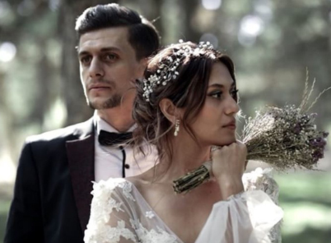 Allame... BAŞARILI RAPÇİ EVLENDİ!