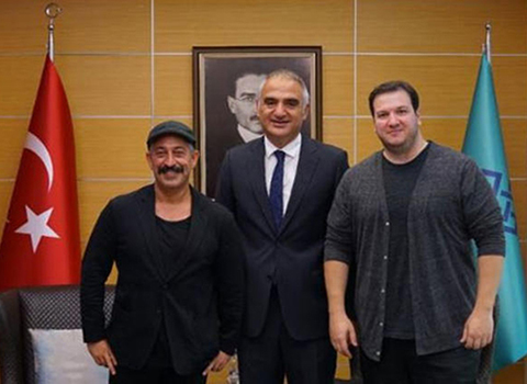 Şahan Gökbakar - Cem Yılmaz... YILLAR SONRA AYNI KAREDE!