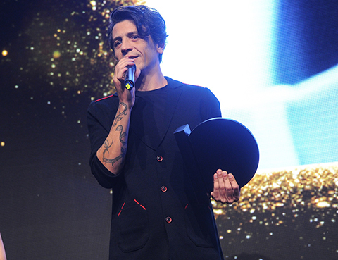 Ersay Üner... “İKİ AŞIK”A İKİ ÖDÜL!