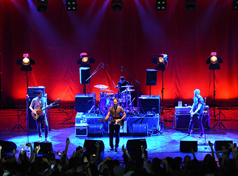 Duman... BURSA KAAN ''BABA''YI BAĞRINA BASTI!