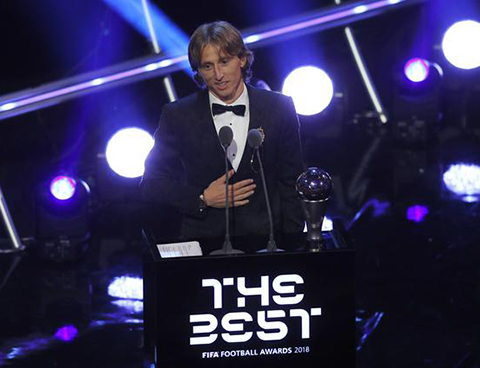 Luka Modric... SALAH VE RONALDO'YU GERİDE BIRAKTI, ÖDÜLÜ KUCAKLADI!