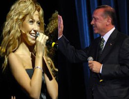 Başbakan Erdoğan - Hadise... BAŞBAKAN HADİSE'YE ANCHORMANLİK YAPTI..