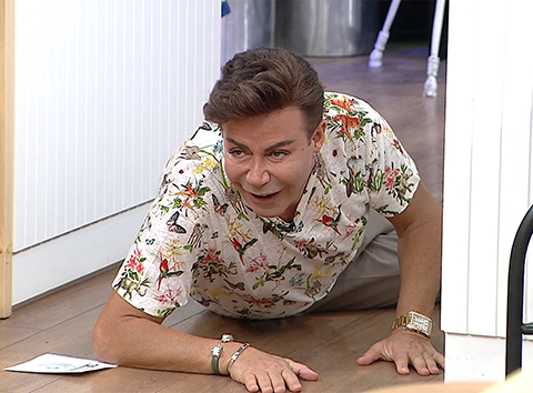 Fatih Ürek... 'DÜŞEN YILDIZ' MODASINA UYDU!