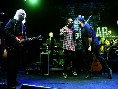 Moğollar...EZHEL İLE AYNI SAHNEDE!..