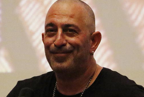 Cem Yılmaz... KENDİNİ NASIL TARİF ETTİ!