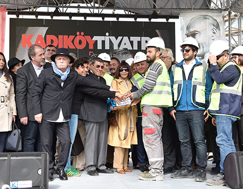 Kadıköy Tiyatro... SANATÇILARLA TEMELİ ATILDI!